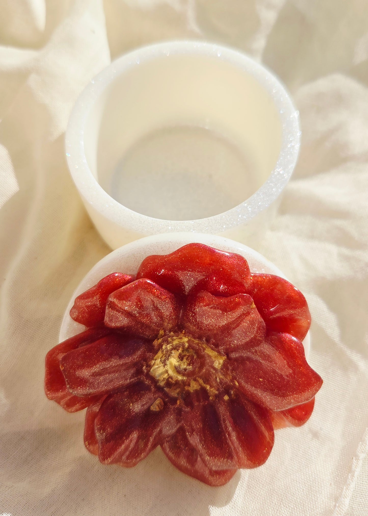 Boite avec couvercle fleur