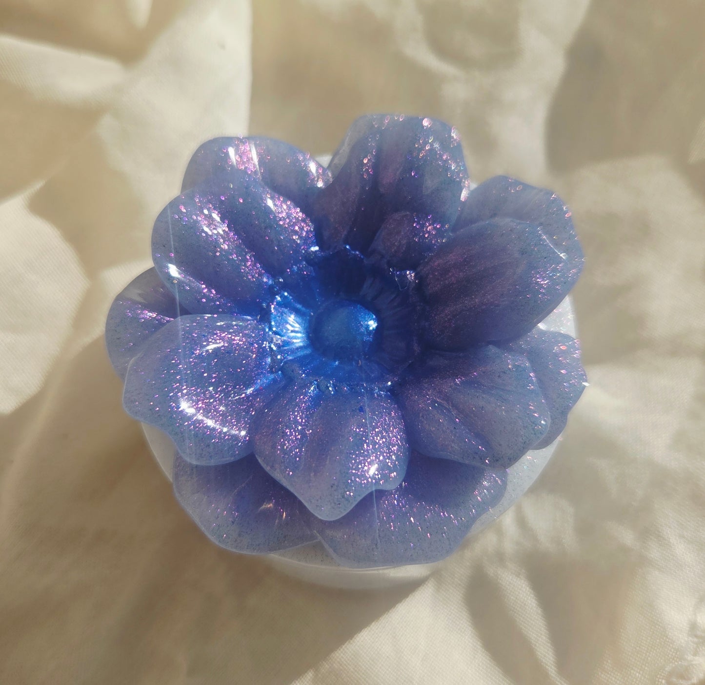 Boite avec couvercle fleur