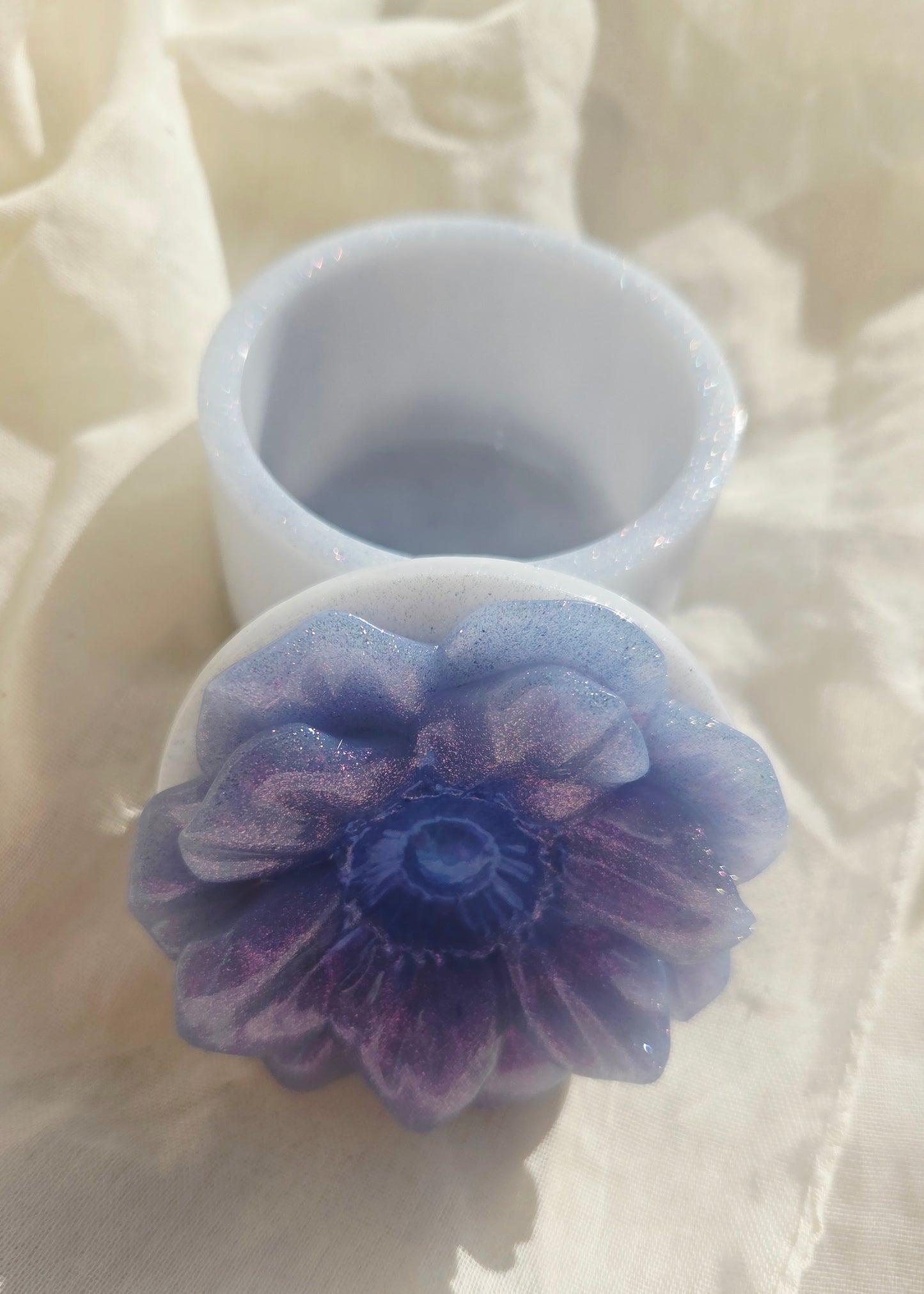 Boite avec couvercle fleur