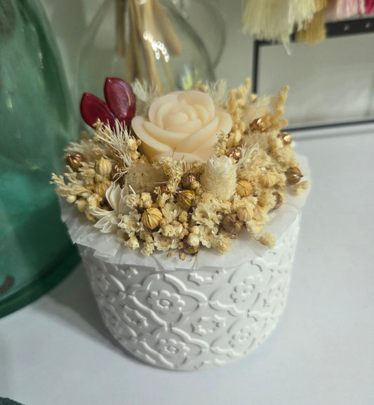 Pot fleuri avec une rose en fondant (senteur monoi)